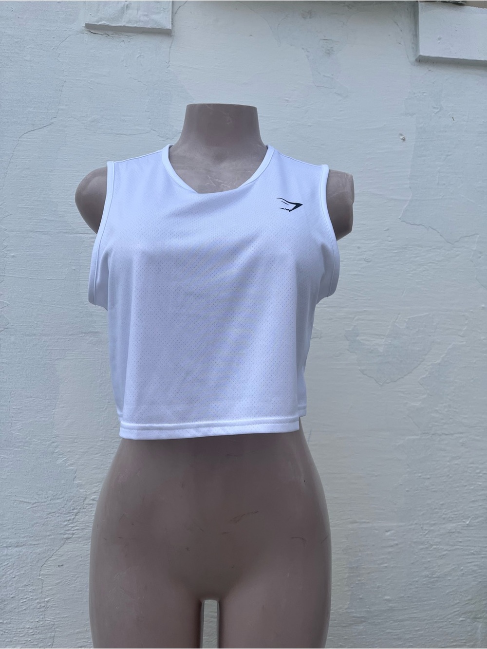 Gymshark White Sleeveless Crop Tank Top